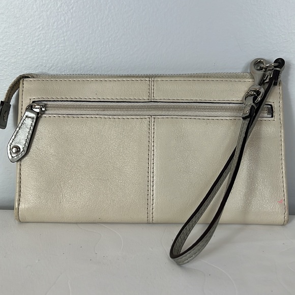 Coach Leather Wallet Wristlet in Off White & Silver - Picture 3 of 12